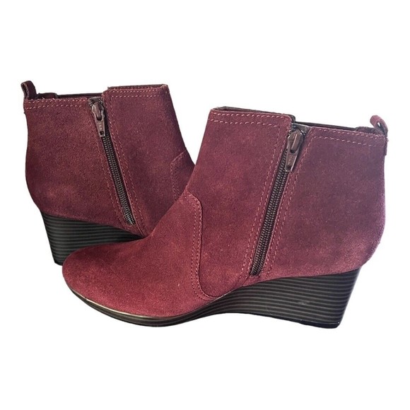 Clarks Boots Womens 7.5M Ankle Burgundy Wedge Heel Suede Zip Up‎ Casual Boho - Picture 6 of 8